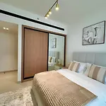 Spacious 1Br Apt In Jvc With Big Balcony