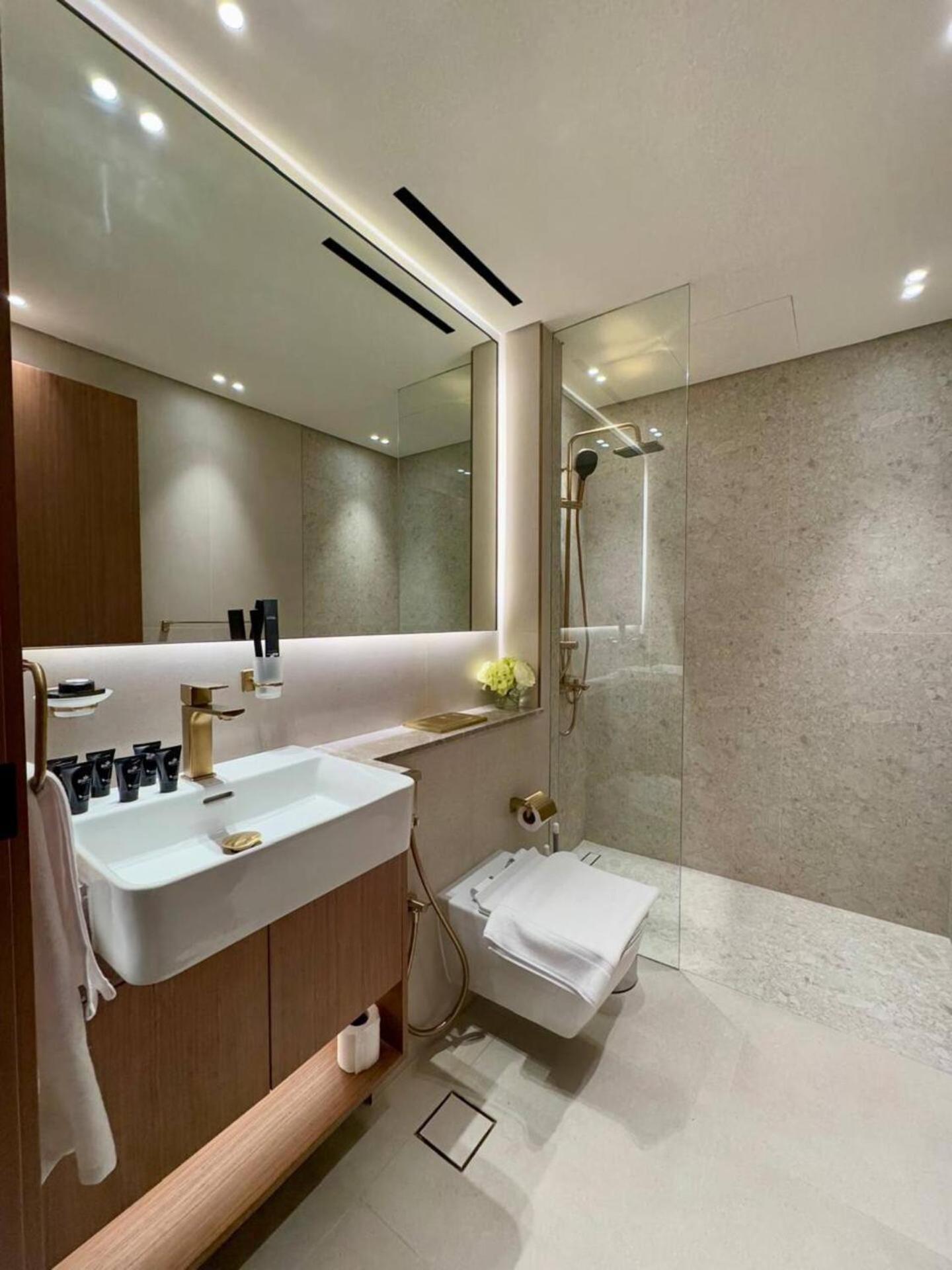 Spacious 1br In Jvc With Big Balcony