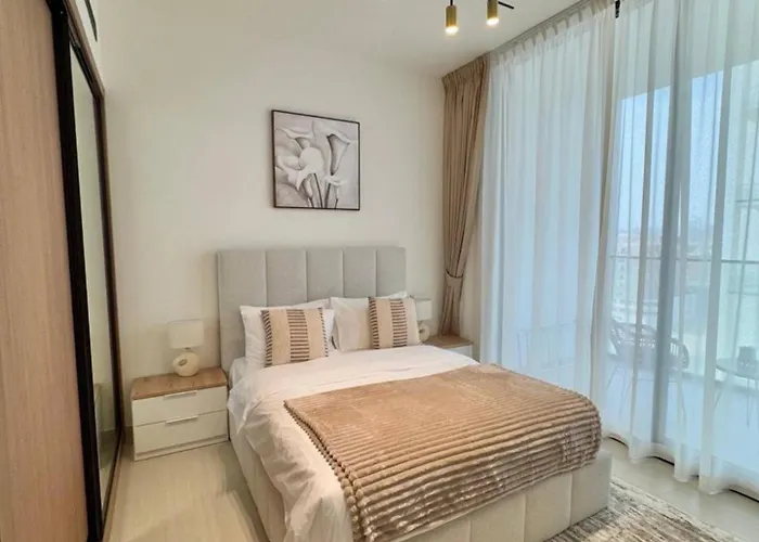 Spacious 1Br Apt In Jvc With Big Balcony