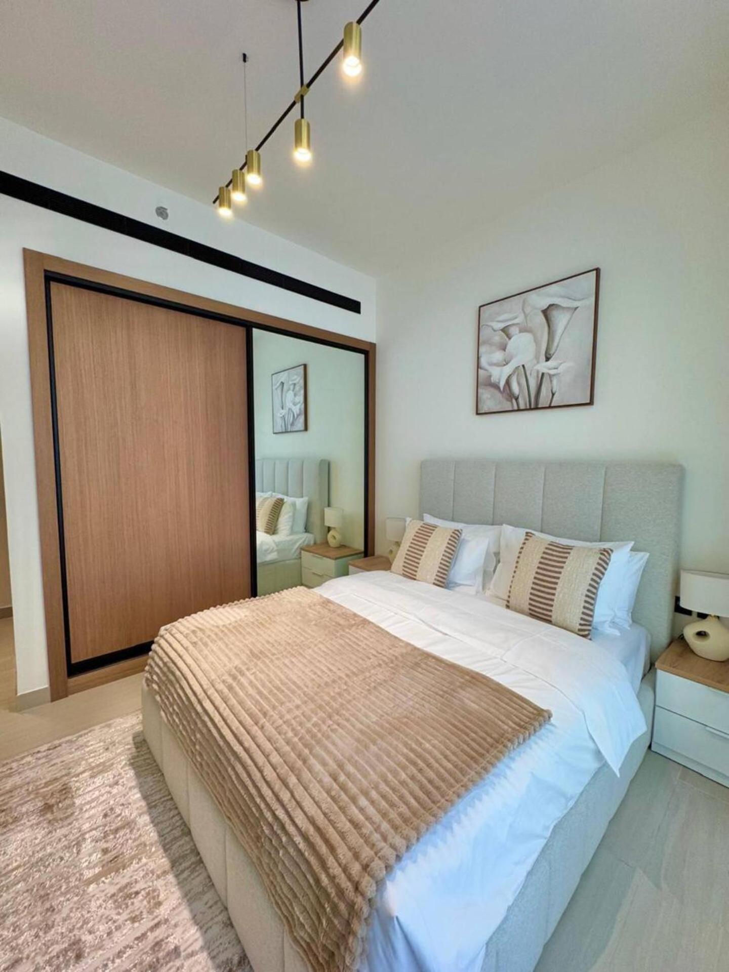 Spacious 1br In Jvc With Big Balcony Apartment