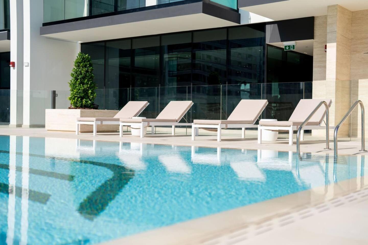 Apartment Spacious 1br In Jvc With Big Balcony Dubai