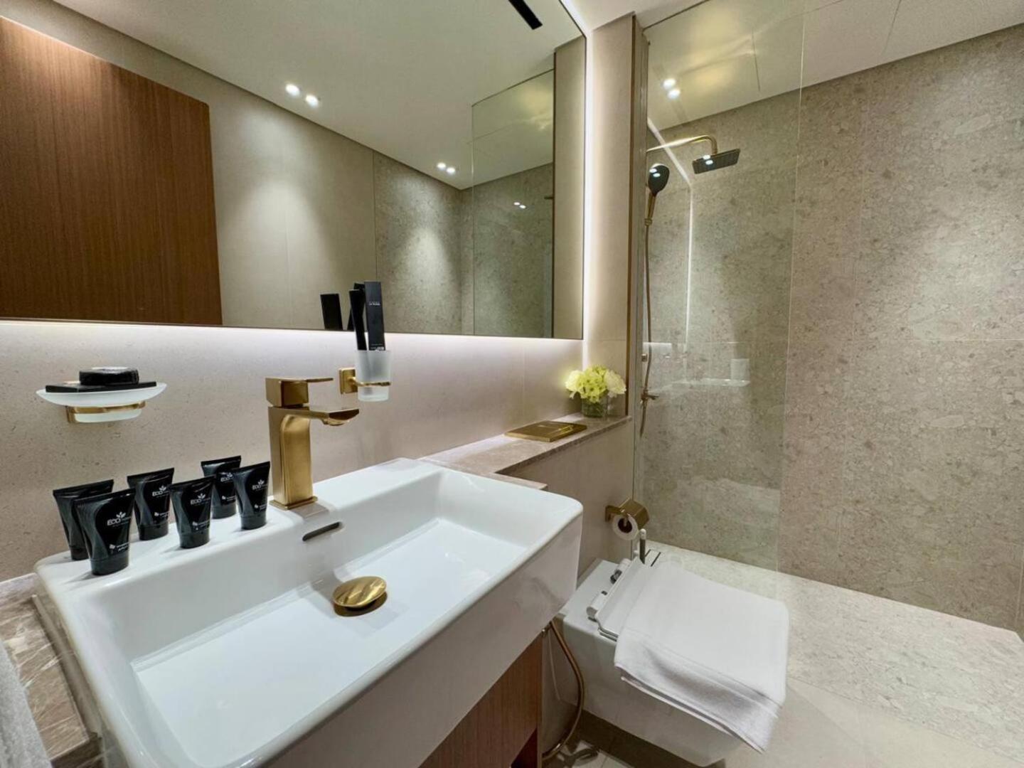 Spacious 1br In Jvc With Big Balcony
