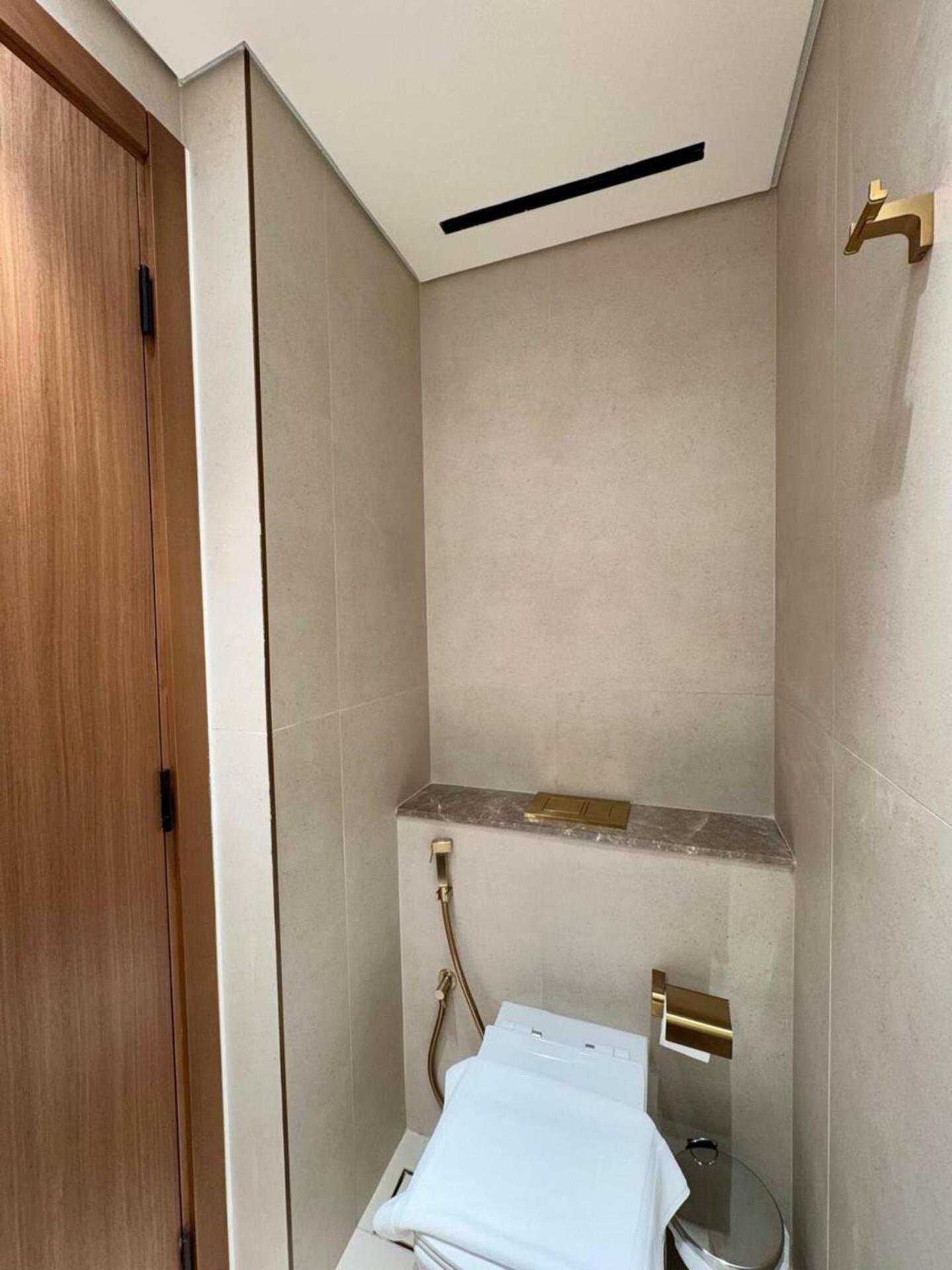 Apartment Spacious 1br In Jvc With Big Balcony